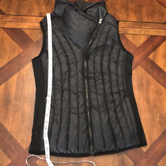 Calvin Klein Performance Drama Collar Puffer Vest - Picture 15 of 16